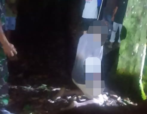 Masyarakat Nagari Limo Koto digegerkan penemuan mayat gantung diri.