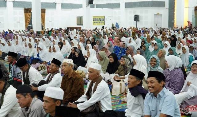 Peringatan Isra Miraj’ Nabi Muhammad SAW yang diadakan Pemda Tanah Datar bersama PHBI dan BKMT.
