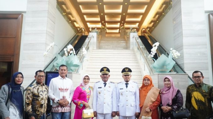 Safni Sikumbang dan Ahlul Badrito Resha sebagai Bupati dan Wakil Bupati Kabupaten Limapuluh Kota periode 2025-2030.