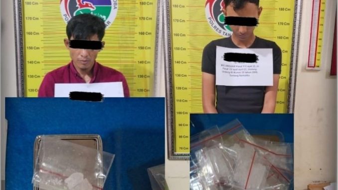 Tim Tarantula Polres Tanah Datar membekuk dua warga Kecamatan Tanjung Emas.