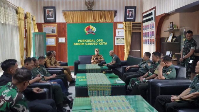 Kunjungan Walikota Payakumbuh Zulmaeta ke Makodim 0306 50 Kota.
