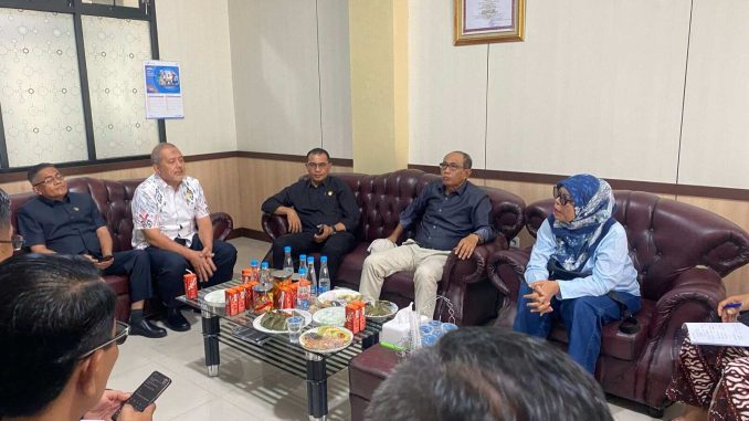 Ketua Komisi A DPRD Kota Payakumbuh, Sri Joko Purwanto, memimpin kunjungan kerja ke kantor BPBD Kota Payakumbuh untuk meninjau kesiapsiagaan menghadapi bencana.