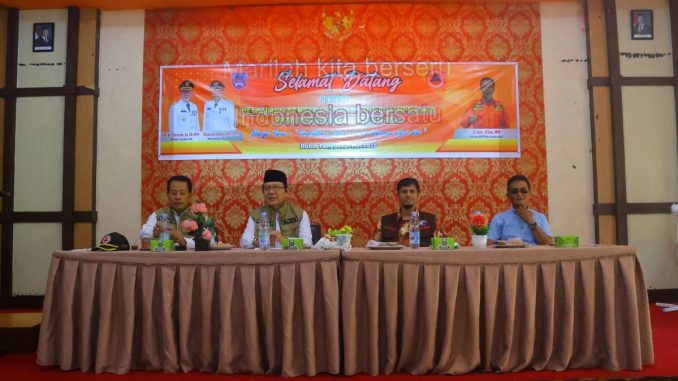 Wali Kota Payakumbuh, Zulmaeta, memberikan arahan saat membuka pelatihan mitigasi bencana.