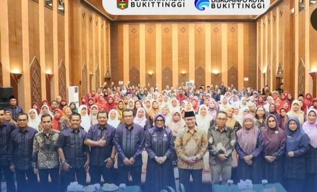 340 Kepala sekolah se Sumbar berkumpul di hotel pusako untuk mengikuti Workshop peningkatan kapasitas Kepala Sekolah.