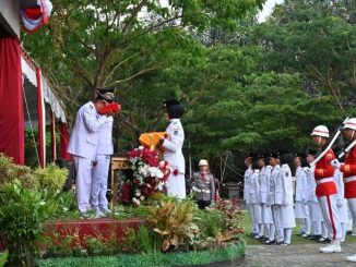 Wali Kota Payakumbuh Zulmaeta memimpin upacara peringatan HUT ke-80 Republik Indonesia.