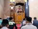 Kapolda Sumbar IRJEN Pol. Dr. Drs. Gatot Tri Suryanta, M.Si, CSFA memberikan khotbah dalam Gerakan Subuh berjamaah di Masjid Agung Nurul Islam.