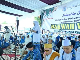 Ribuan jamaah dari berbagai daerah memadati kawasan GOR M. Yamin, Kubu Gadang, Kota Payakumbuh, dalam kegiatan Dakwah Wisata BKMT Sumbar.