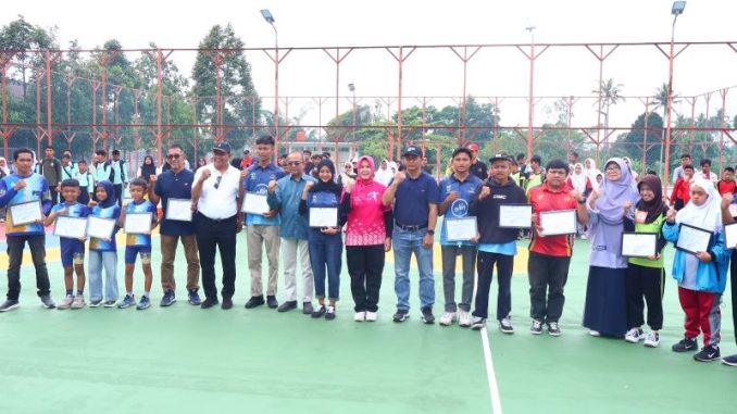 Siswa Sekolah Luar Biasa (SLB) se-Kota Payakumbuh mengikuti apel peringatan Hari Olahraga Nasional (Haornas) ke-42 di kawasan Payakumbuh Bugar.