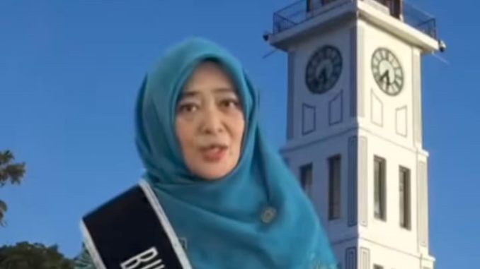 Bunda PAUD Kota Bukittinggi Ny. Yesi Ramlan Nurmatias.