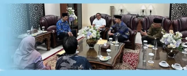 Pertemuan Wako Bukittinggi Ramlan Nurmatias dengan Menteri Agama RI Nazaruddin Umar.