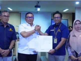 Wako Ramlan Nurmatias menandatangani Perjanjian Kerja Sama (PKS) Optimalisasi Pemungutan Pajak Pusat dan Daerah bersama DJP dan DJPK Kementerian Keuangan secara virtual.