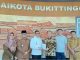 Wali Kota Ramlan Nurmatias menerima kunjungan kehormatan Kepala Konsulat Jenderal Republik Rakyat Tiongkok (RRT) Medan Huang He.
