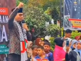 Wawako Ibnu Asis membuka Aksi “Bukittinggi Bergerak untuk Palestina”.