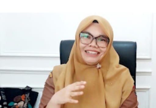 Kepala Dinas DP3AP2KB Bukittinggi Nauli Handayani.