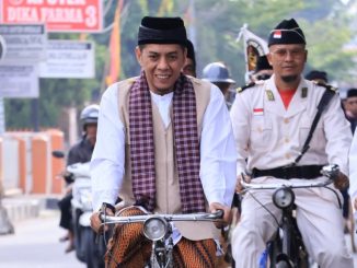 Ketua DPRD Kota Payakumbuh, Wirman Putra menghadiri Parade Onthel Payakumbuh 2025 yang diikuti ratusan ontelis dari berbagai daerah.