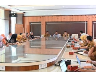 Wako Ramlan Nurmatias memimpin rapat koordinasi persiapan pelaksanaan Minang Geopark Run 2025.