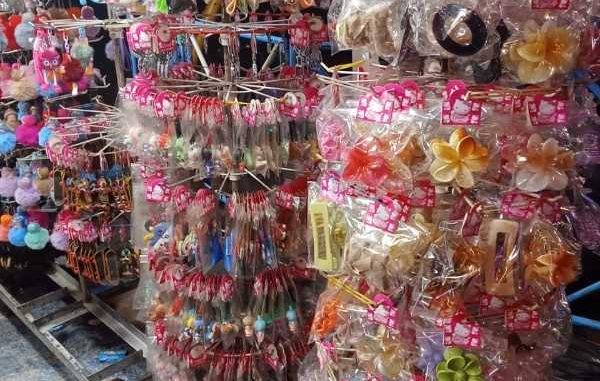 Beragam produk unggulan UMKM yang dipamerkan pada bazar HUT ke-80 Pasaman.