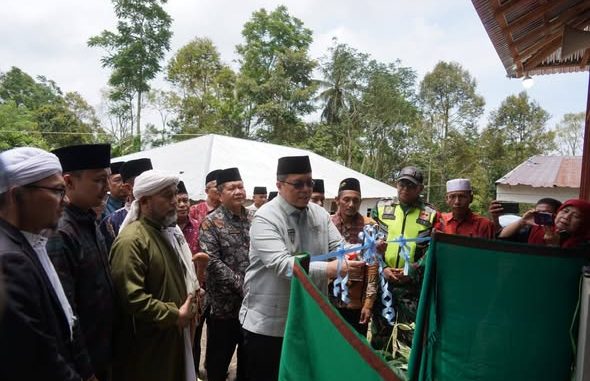 Wakil Bupati Tanah Datar Ahmad Fadly meresmikan Mushala Nurul Ilmi di Komplek PPTI Nurul Yaqin, Nagari Batipuah Ateh.
