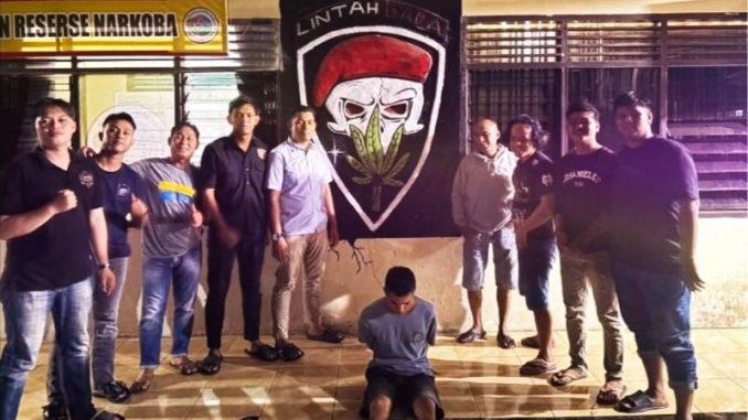 Sat Res Narkoba berhasil tangkap berinisial IR alias Amek Di Desa Kolok Nan Tuo Kec. Barangin Kota Sawahlunto.